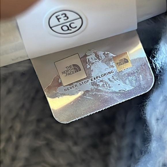 Brand New The North Face Oh Mega Beanie Chunky Cable Knit Dusty Periwinkle Hat - Picture 11 of 14